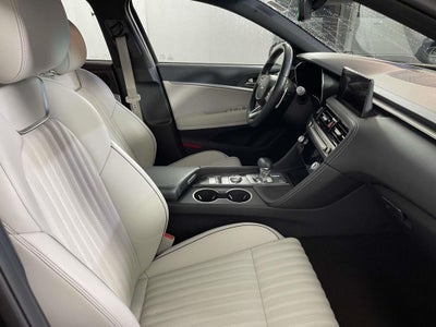 2024 Genesis G70 2.5T