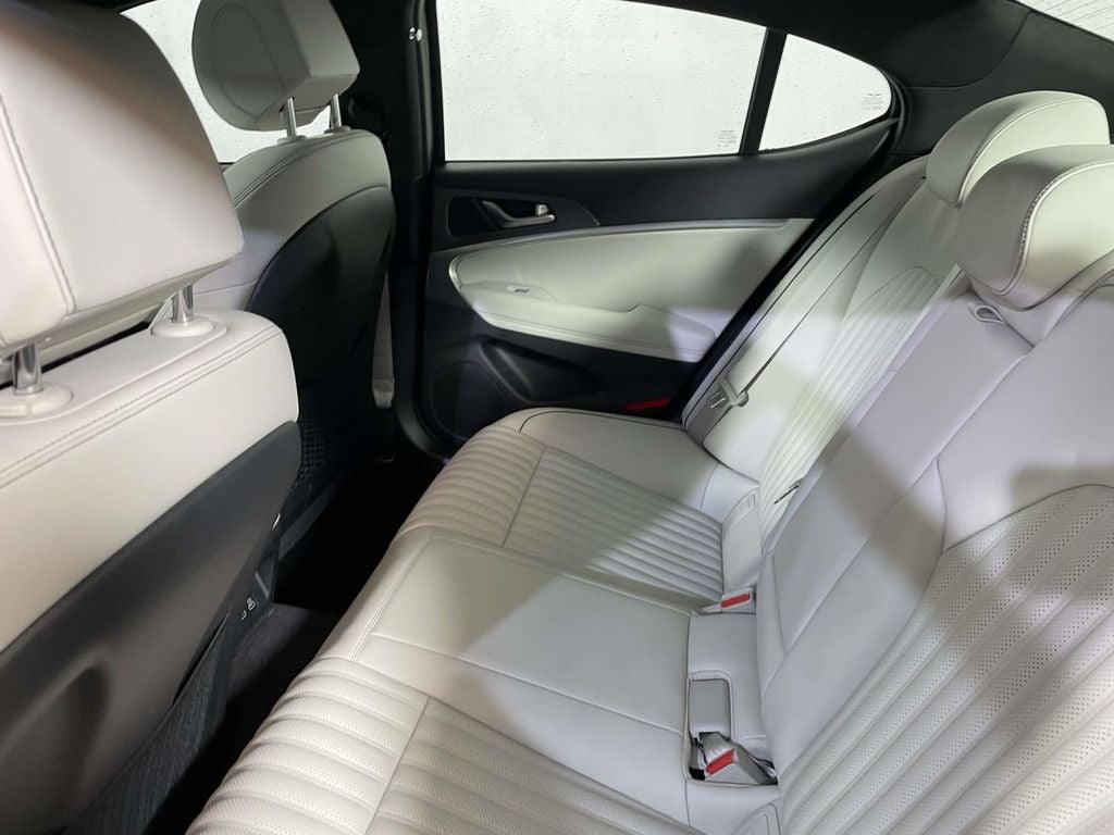 2024 Genesis G70 2.5T