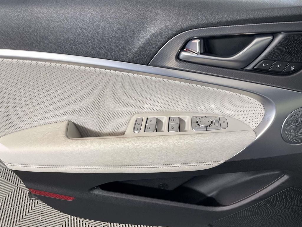 2024 Genesis G70 2.5T