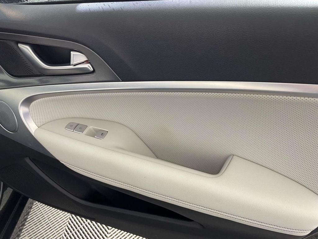 2024 Genesis G70 2.5T