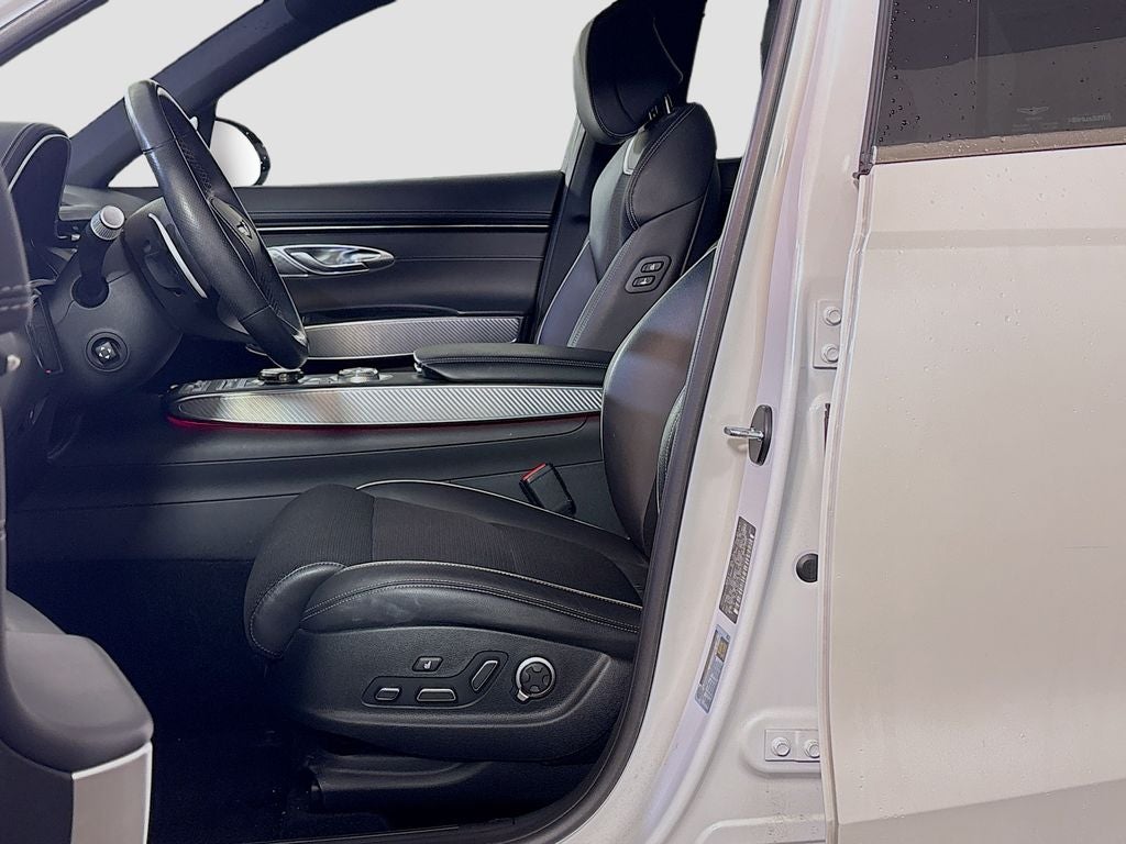 2023 Genesis GV70 2.5T