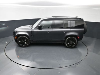 2023 Land Rover Defender X-Dynamic SE