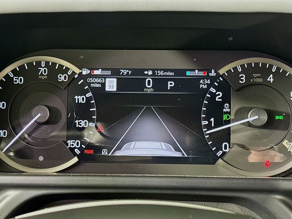 2023 Land Rover Defender SE