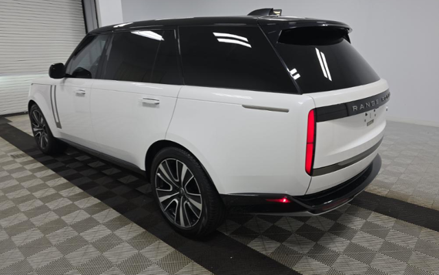 2023 Land Rover Range Rover SE