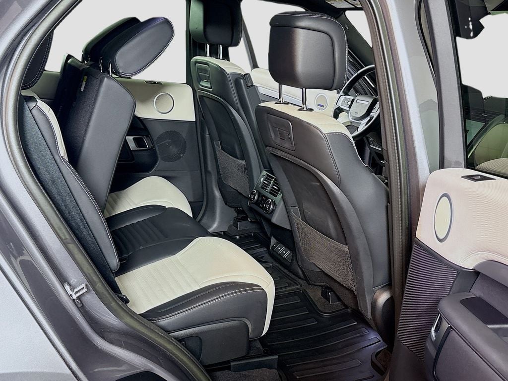 2023 Land Rover Discovery S R-Dynamic