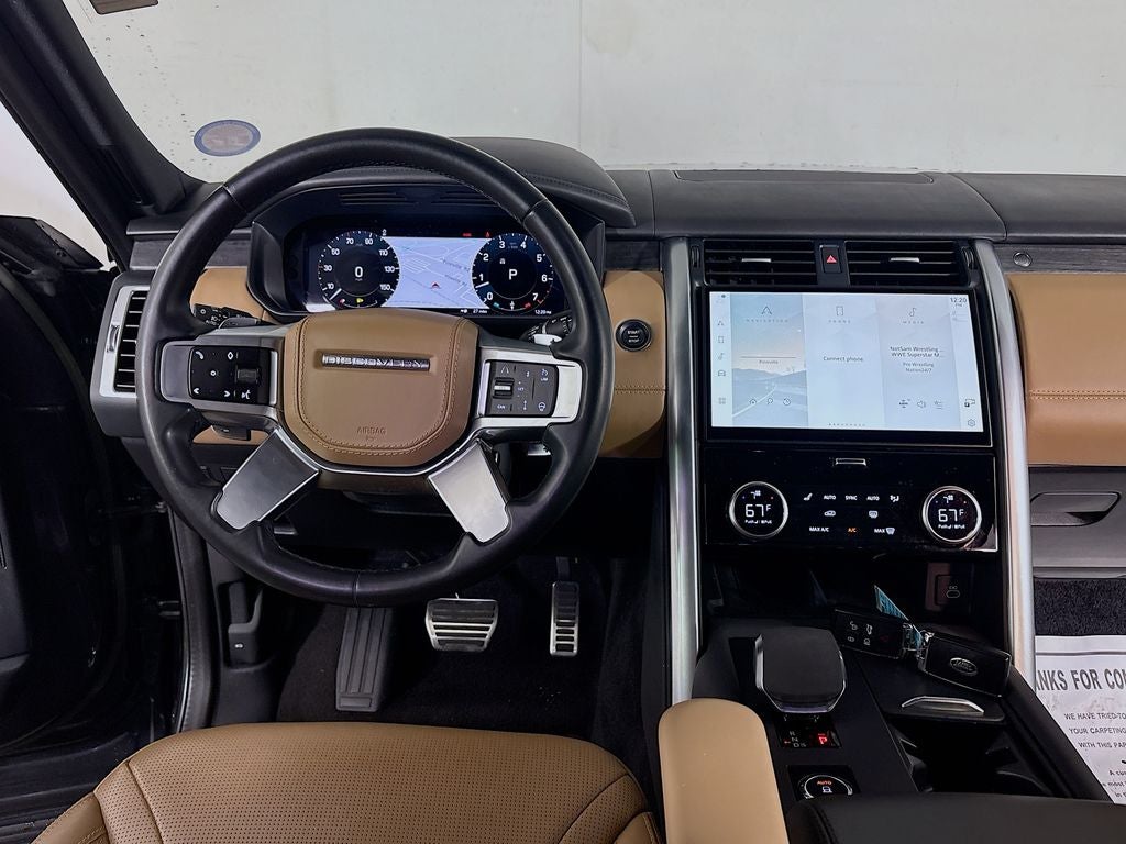 2023 Land Rover Discovery Metropolitan Edition