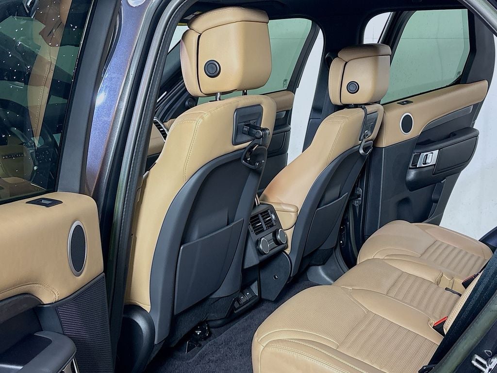 2023 Land Rover Discovery Metropolitan Edition