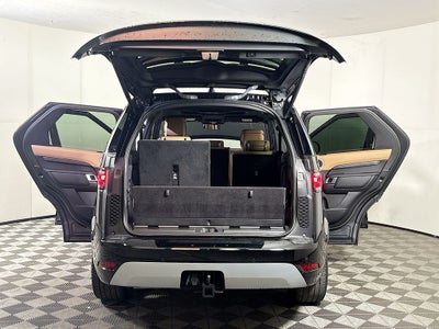 2023 Land Rover Discovery Metropolitan Edition