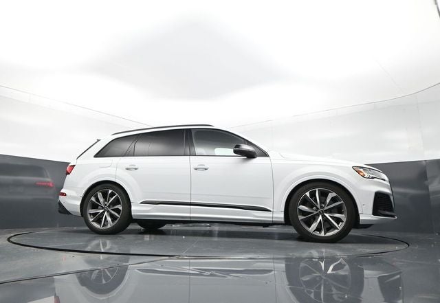 2023 Audi SQ7 Premium Plus