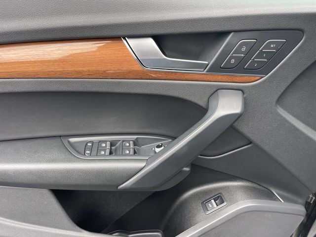 2022 Audi Q5 45 S line Premium quattro