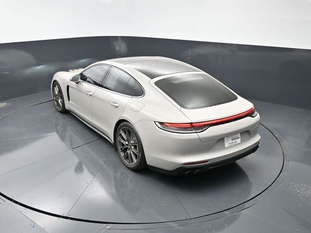 2022 Porsche Panamera 4