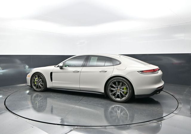 2022 Porsche Panamera 4