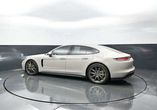 2022 Porsche Panamera 4