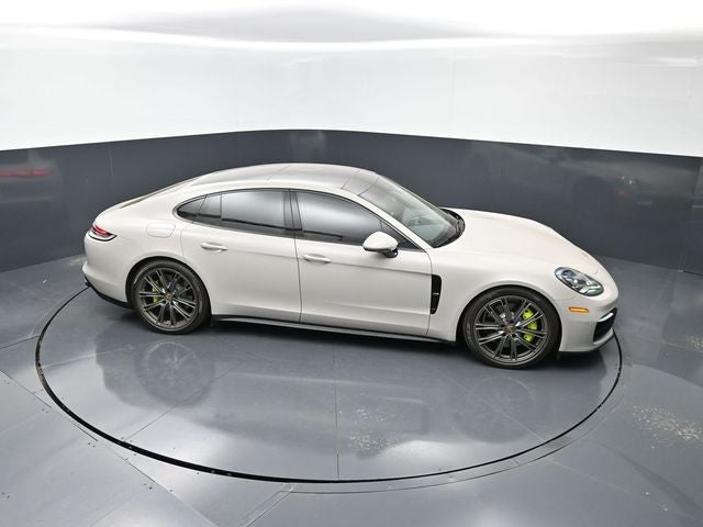 2022 Porsche Panamera 4