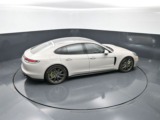 2022 Porsche Panamera 4