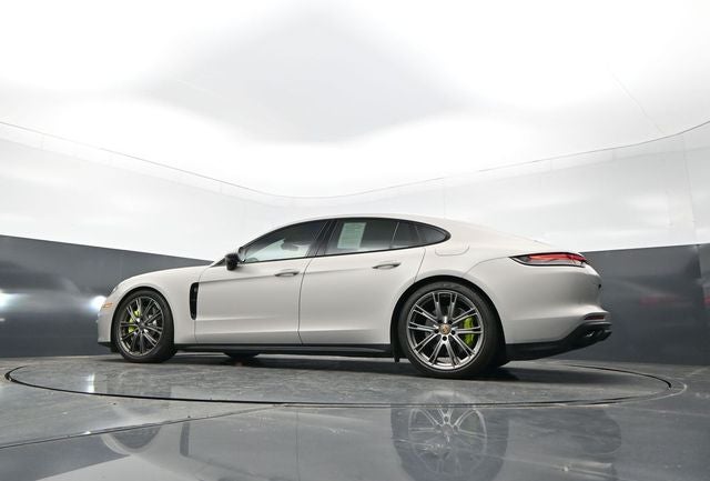 2022 Porsche Panamera 4