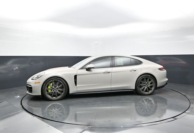 2022 Porsche Panamera 4