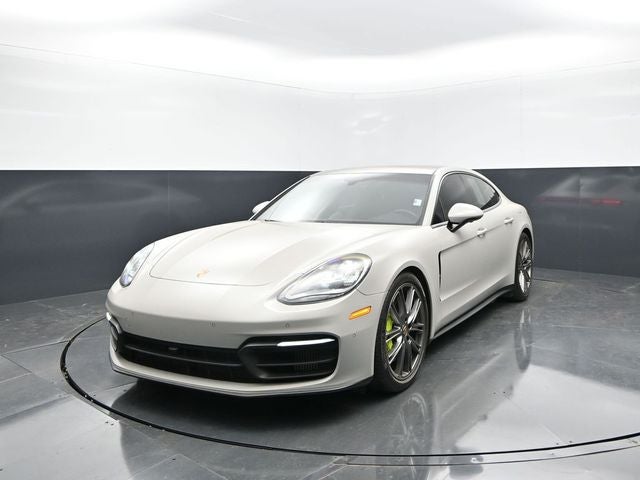 2022 Porsche Panamera 4