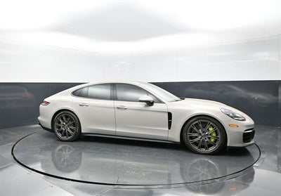 2022 Porsche Panamera 4