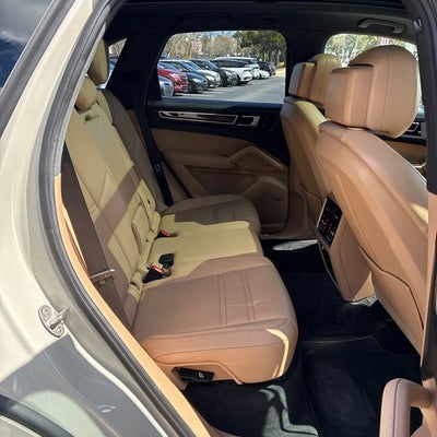 2022 Porsche Cayenne Platinum Edition