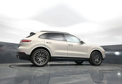 2022 Porsche Cayenne Base