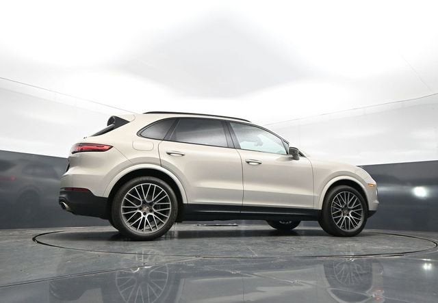 2022 Porsche Cayenne Base
