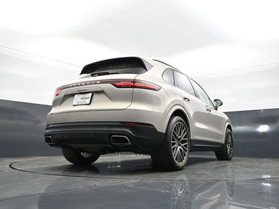 2022 Porsche Cayenne Base