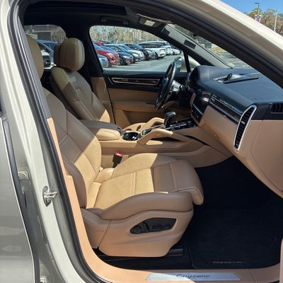 2022 Porsche Cayenne Platinum Edition