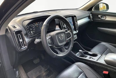 2019 Volvo XC40 Momentum