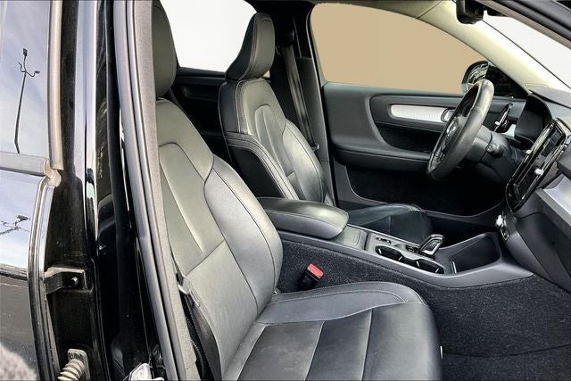 2019 Volvo XC40 Momentum