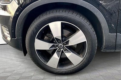 2019 Volvo XC40 Momentum