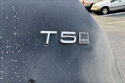 2019 Volvo XC40 Momentum