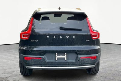 2019 Volvo XC40 Momentum