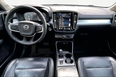 2019 Volvo XC40 Momentum