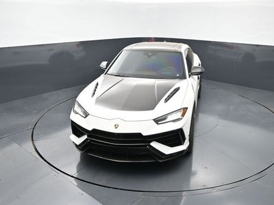 2023 Lamborghini Urus Performante