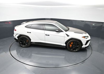 2023 Lamborghini Urus Performante