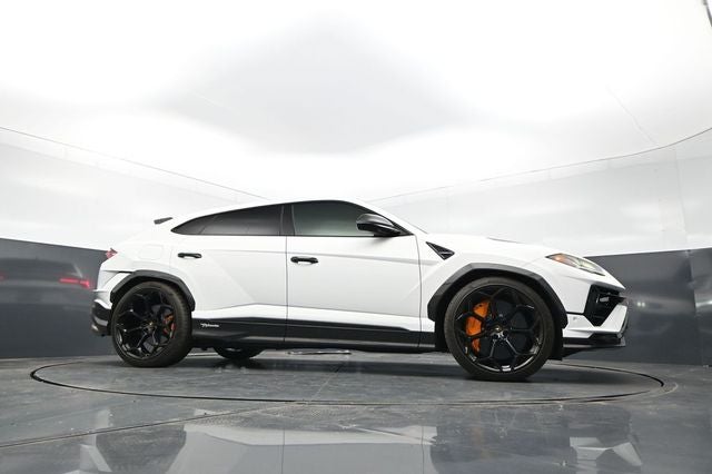 2023 Lamborghini Urus Performante