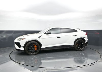 2023 Lamborghini Urus Performante