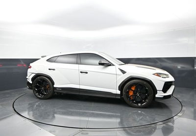 2023 Lamborghini Urus Performante