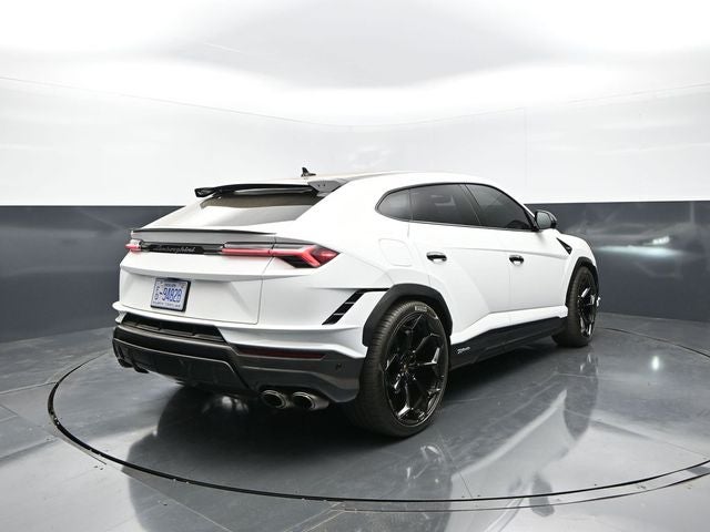 2023 Lamborghini Urus Performante