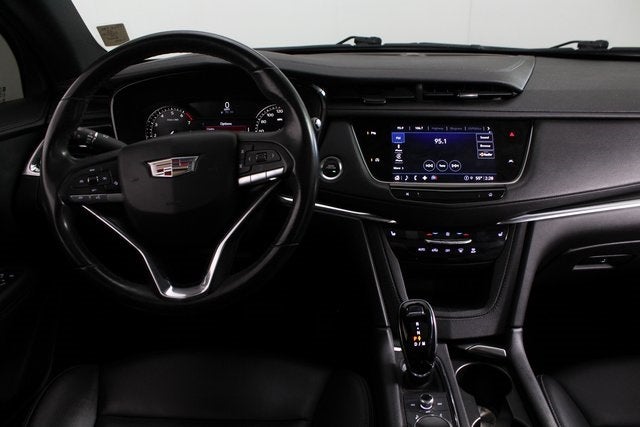 2022 Cadillac XT6 Luxury