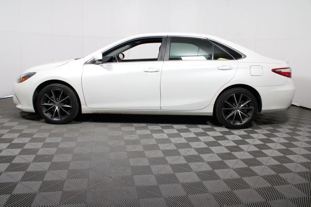 2016 Toyota Camry XSE