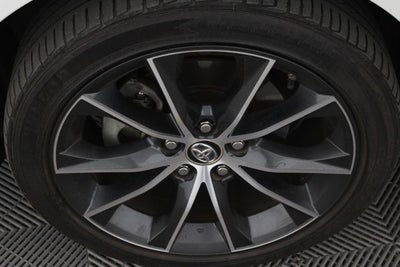 2016 Toyota Camry XSE