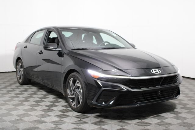 2025 Hyundai Elantra 1.6 SEL Sport's photo
