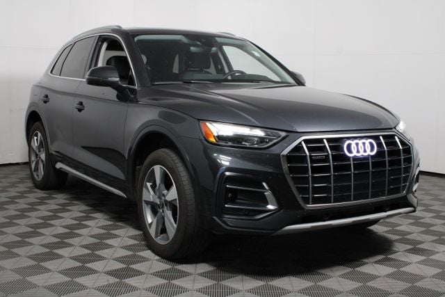 2024 Audi Q5 40 Premium Plus's photo
