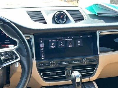 2021 Porsche Macan Base