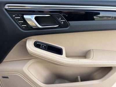 2021 Porsche Macan Base