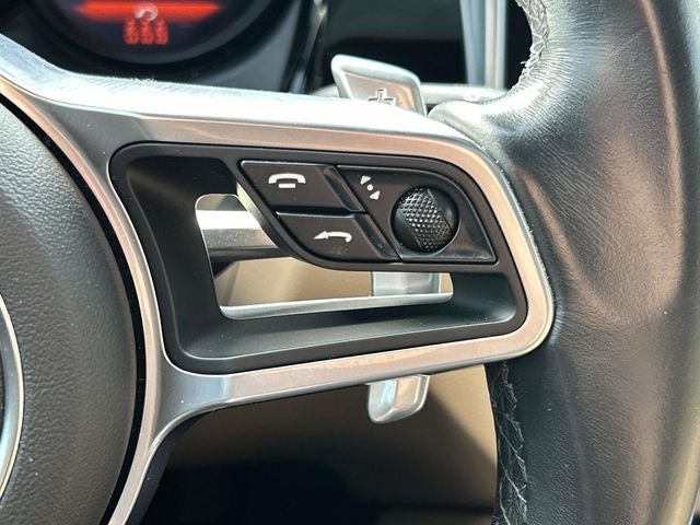 2021 Porsche Macan Base